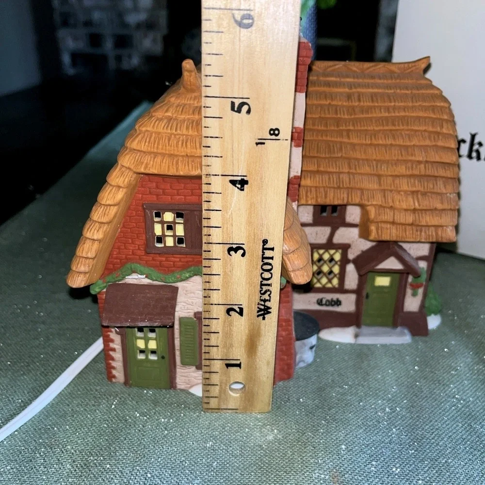 Department 56 Dickens Village Series 